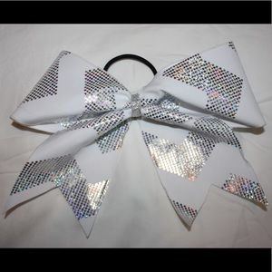 Cheer Bow
